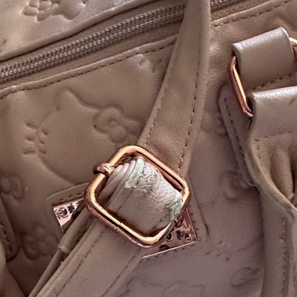 Women’s Loungefly loves Hello Kitty Purse - Picture 8 of 16